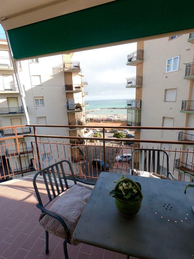 Apartmán Olimpia Arma di Taggia Exteriér fotografie